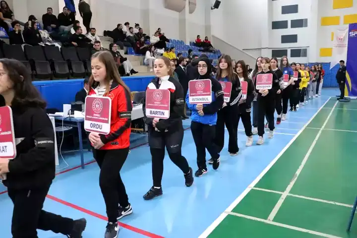Denizli'deki Halter Şampiyonası'nda Kaza Kurbanları Anıldı