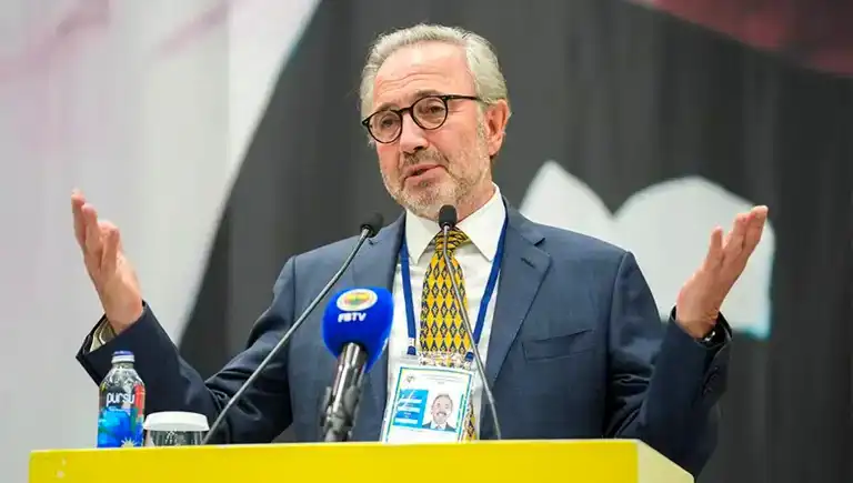 Hamdi Akın İstifa İddialarını Yalanladı!