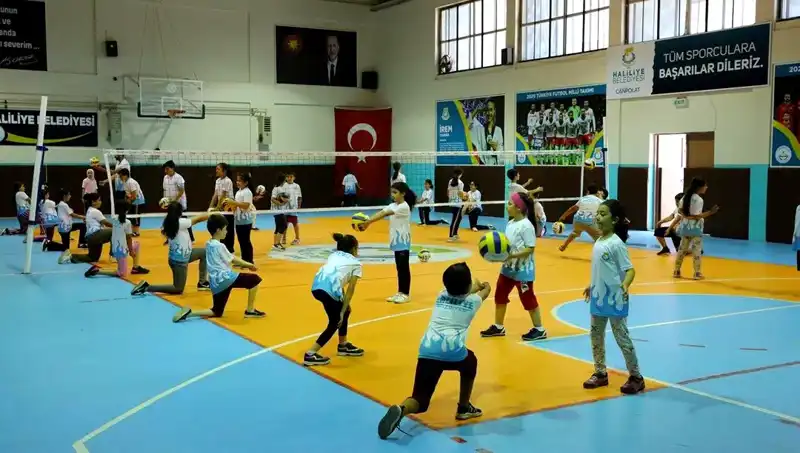Haliliye Yaz Spor Okullarında Yüzlerce Genç Eğitim Aldı